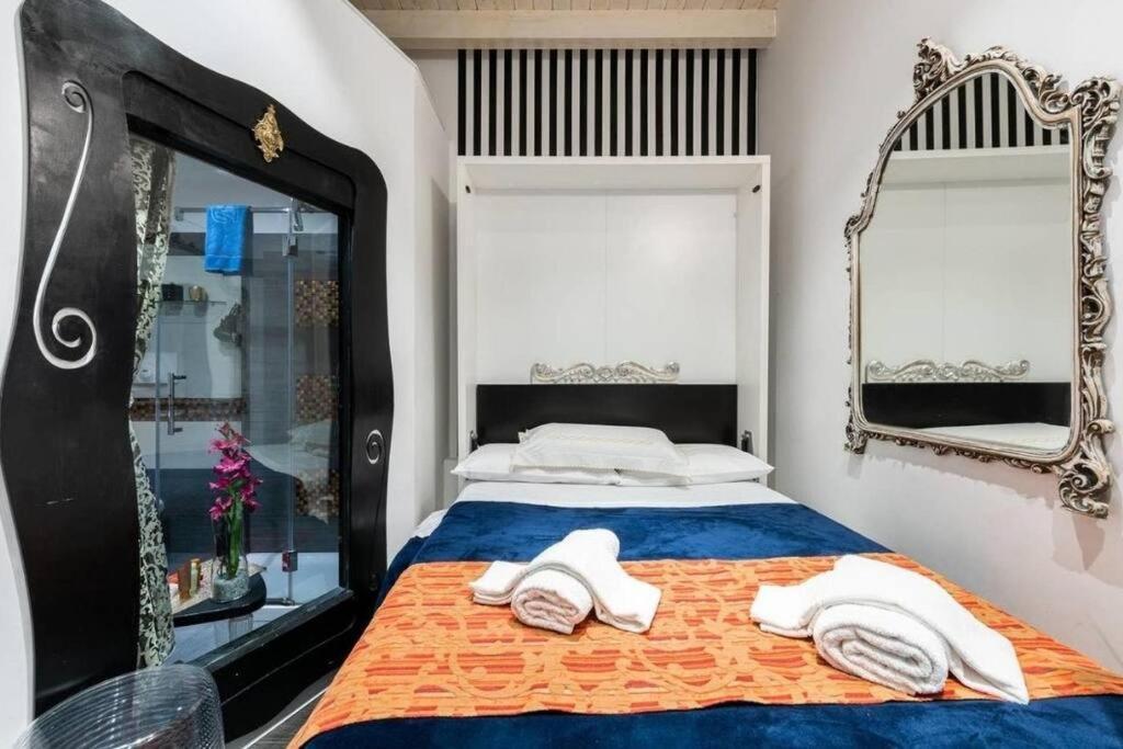 Apt 2 In The Historic Center Бари Екстериор снимка